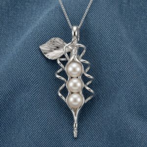 Sterling Silver 3 Peas in a Pod Freshwater Pearl Necklace