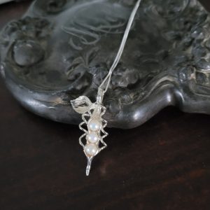 Sterling Silver 3 Peas in a Pod Freshwater Pearl Necklace