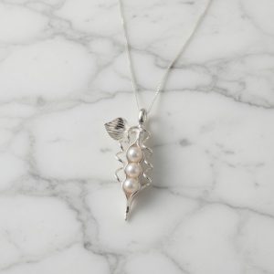 Sterling Silver 3 Peas in a Pod Freshwater Pearl Necklace