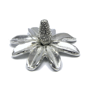 Daisy Flower Ring Holder handcrafted in Pewter