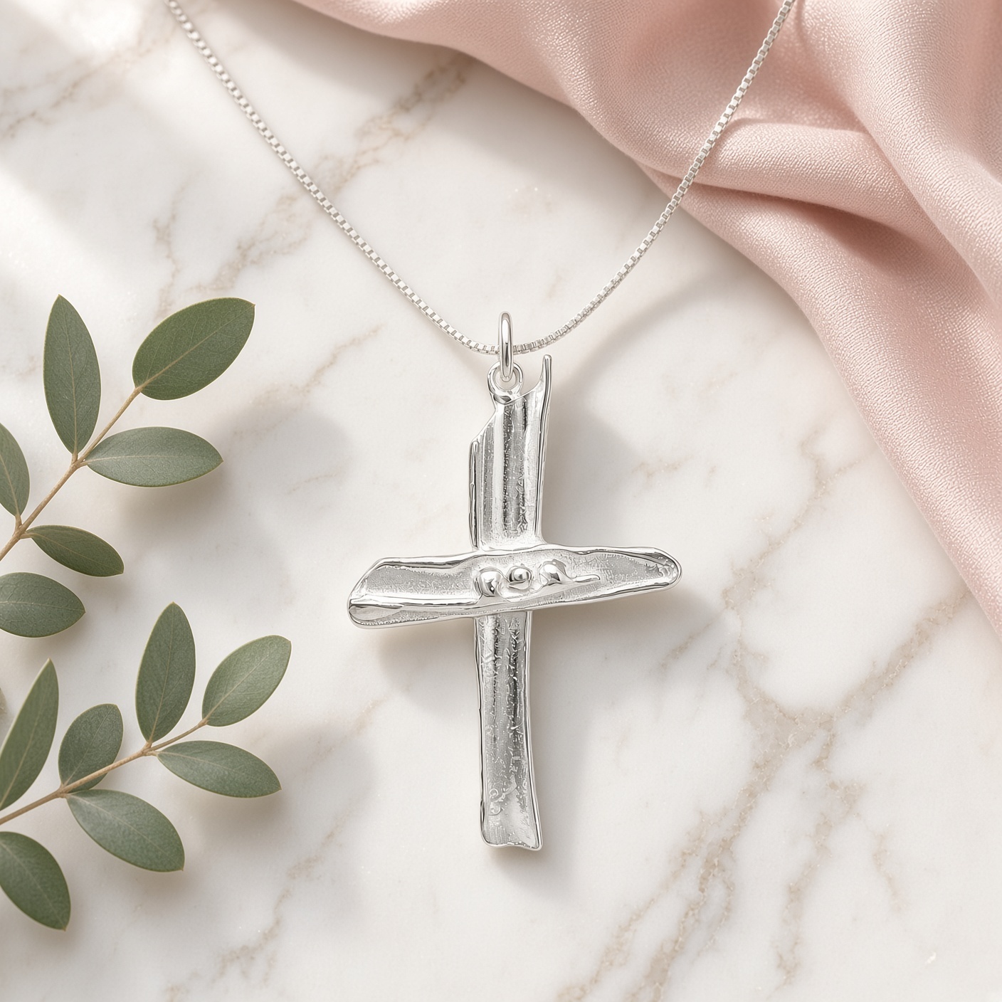Trinity Cross necklace in Sterling Silver