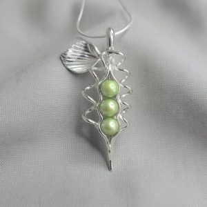 Sterling Silver 3 Peas in a Pod Freshwater Pearl Necklace