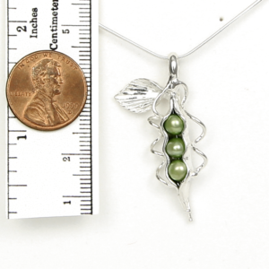 3 Pearl How Many Peas in Your Pod Necklace - Green Pearl