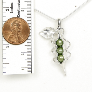 3 Pearl How Many Peas in Your Pod Necklace - Green Pearl - Lucina K.