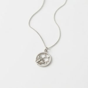 Bee Circle necklace in sterling silver