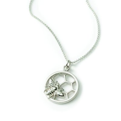 Bee Circle necklace in sterling silver