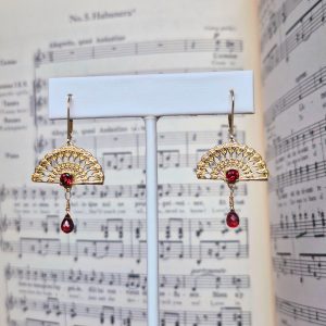 Fan Earrings 14K with Garnet
