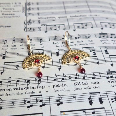 Fan Earrings 14K with Garnet