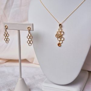 Long Honey Necklace with Citrine in 14K