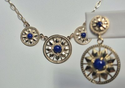 Round Deco Necklace and Earring set in 14K Gold and Lapis